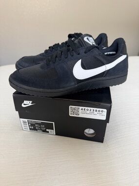 New Nike Field General sneaker black and white Men’s size 8